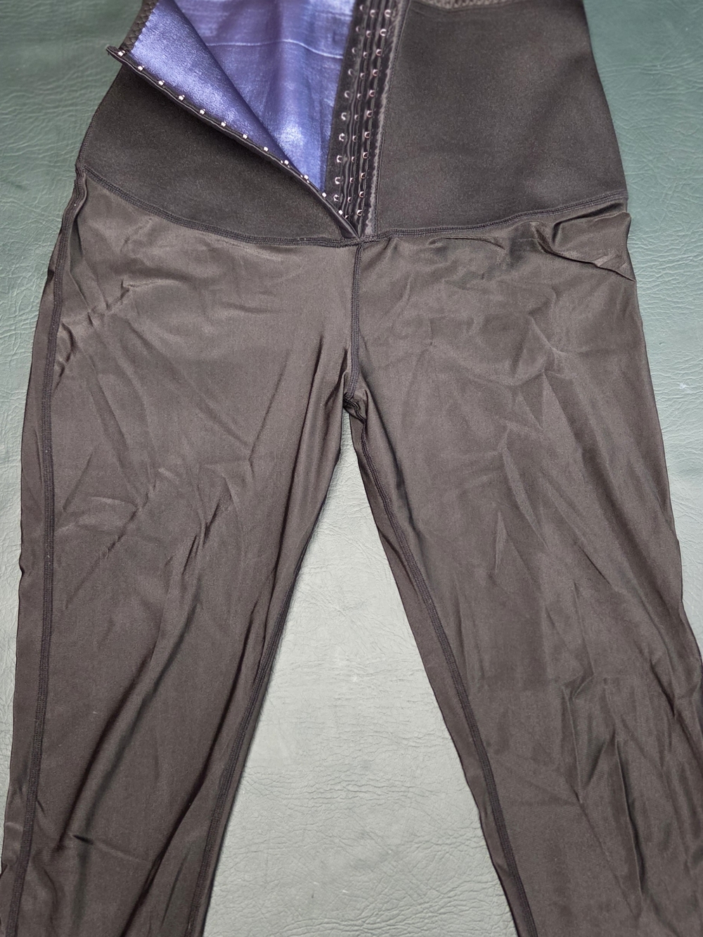 **Black High-Waist Control Top Shaping Leggings with Purple Lining - Neoprene** - Picture 2 of 7